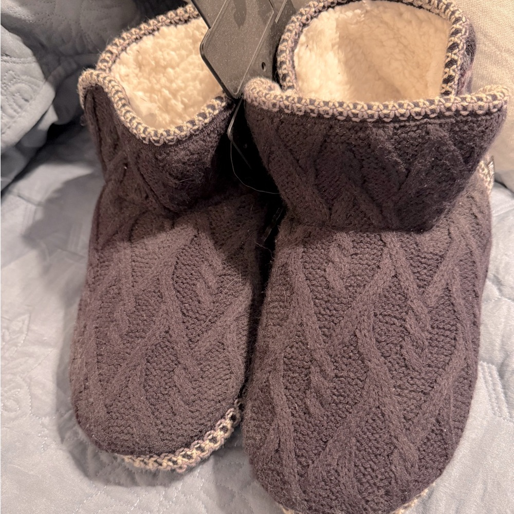 Cozy Knit Slipper Boots Purple Size 11-12 Muk Luks
